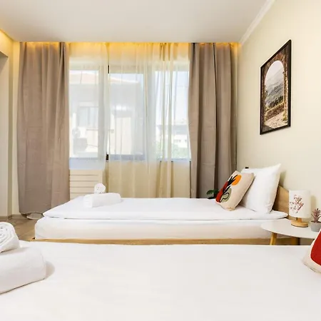 Desi's | Large 3br Next To Old Town & Kapana Plowdiw