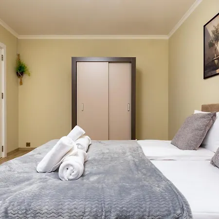 Apartmán Desi's | Large 3br Next To Old Town & Kapana