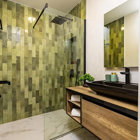 Desi's | Large 3br Next To Old Town & Kapana Φιλιππούπολη